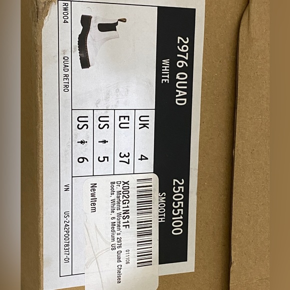Dr Martens Quad Retro Chelsea Boots, Smooth White AirWair, Sz 6M - Picture 7 of 9